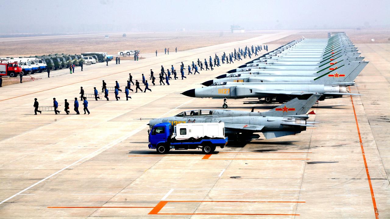 七九年对越自卫反击战之后，我军开始进入寻找发展道路，恢复能力建设的阶段。一边在进