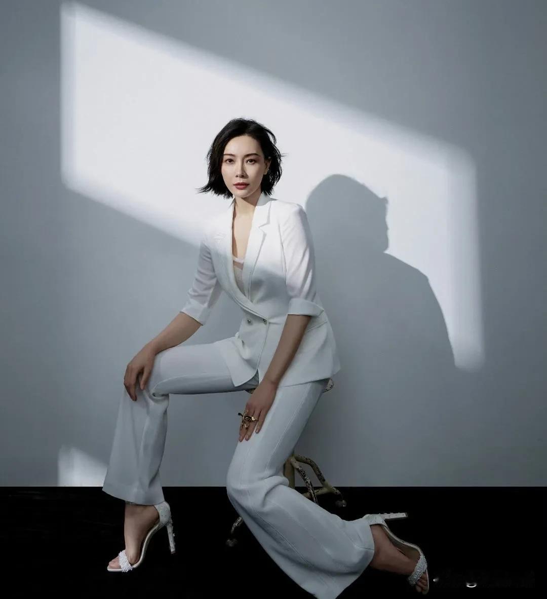 7.98万荣威纯电D6全新上市