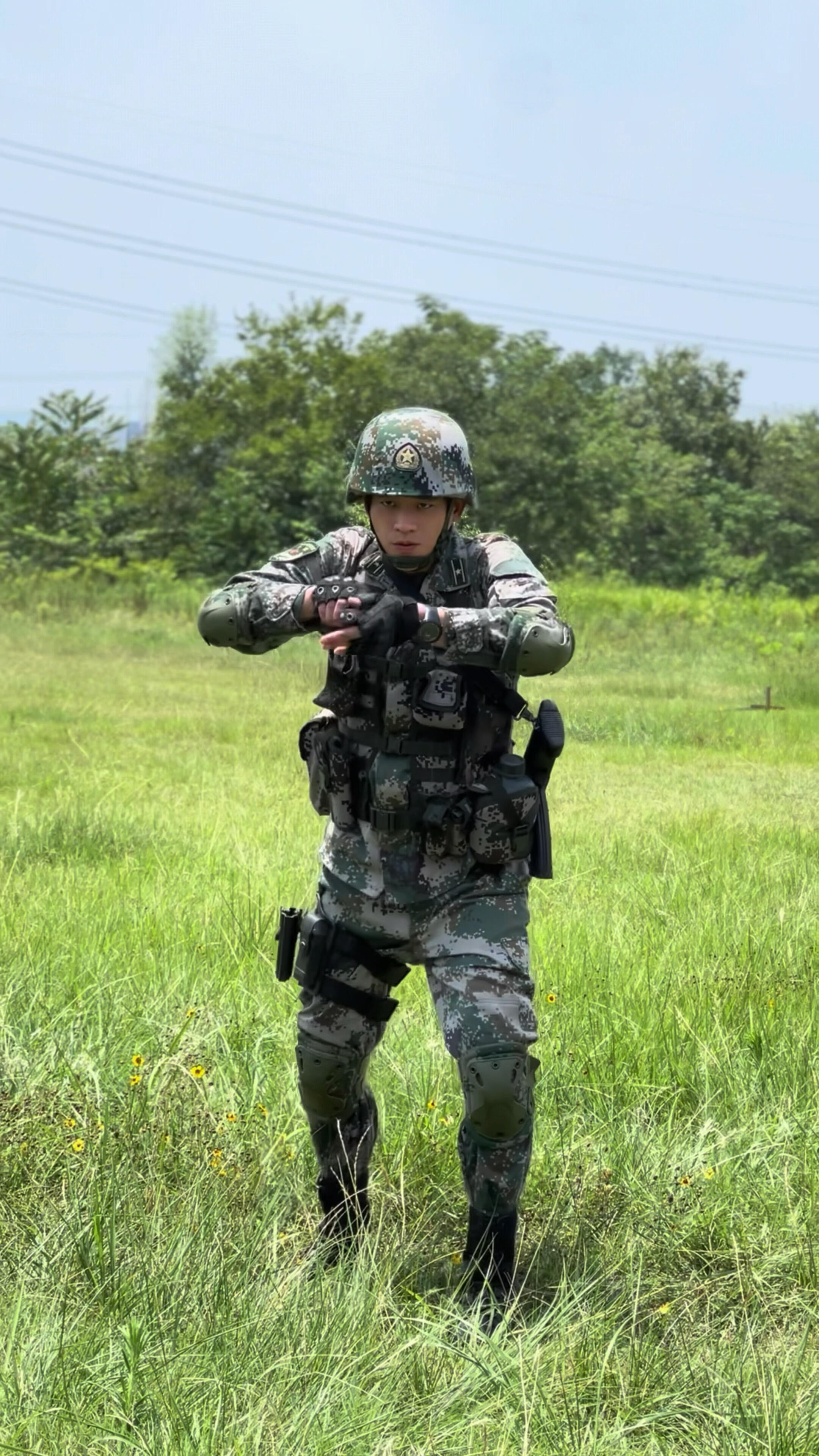 欧豪在李云龙面前演刺头 笑不活了！欧豪在李云龙面前演刺头，那股不服管的劲儿太真实