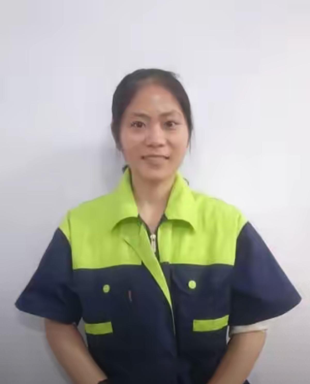 有志者事竟成！成都理工大学33岁的在岗职工李佳，顶着两个娃母亲的重担，硬是在落叶