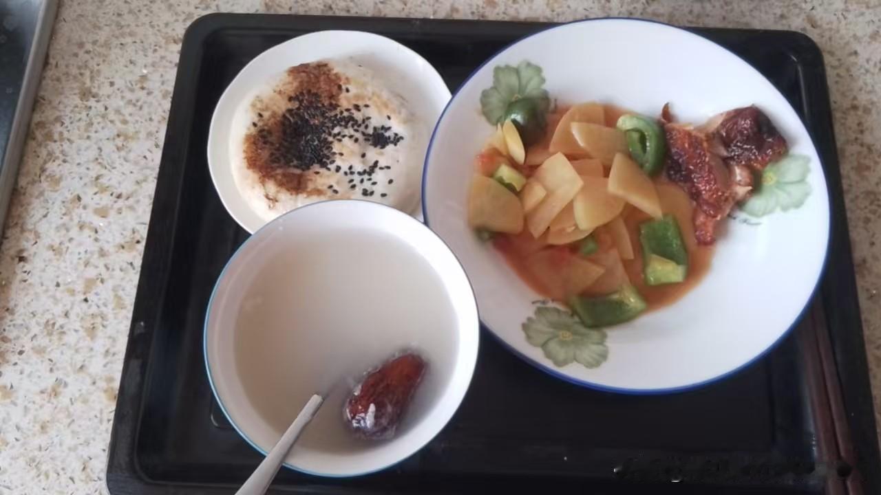 83岁老父亲胰腺癌患者，放弃化疗的生活。
今天上午我弟弟在群里发信息说，昨天我爸