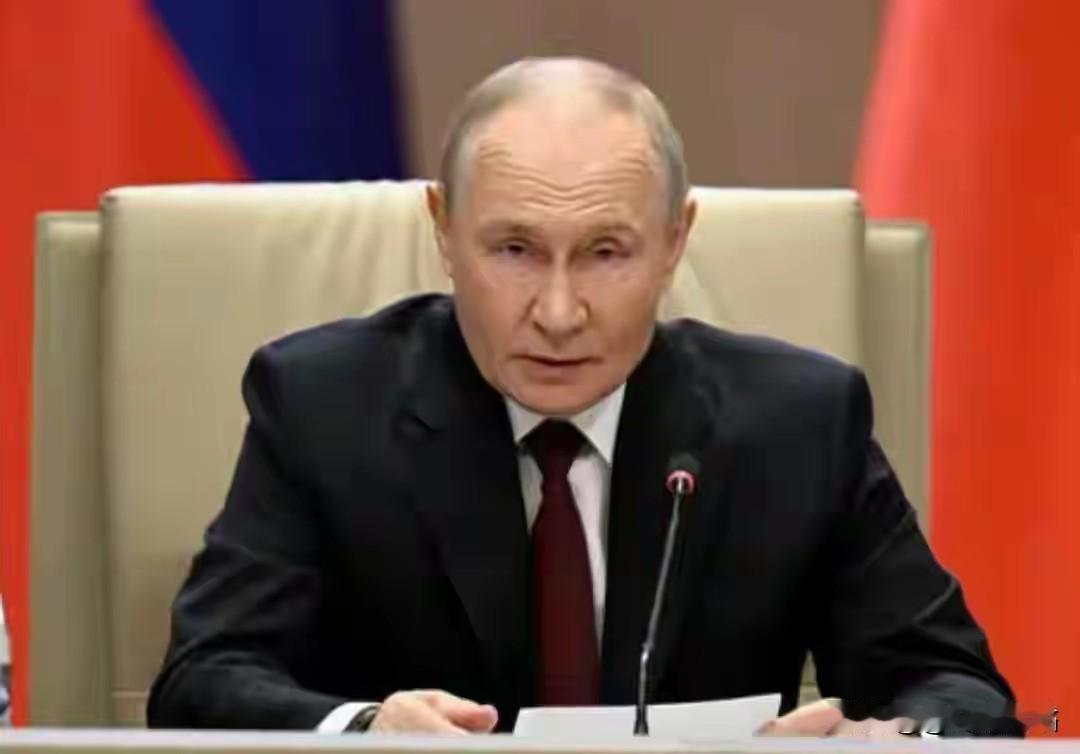 🔥 惊天大布局！2026里海峰会爆惊雷：伊朗新掌门人与普京当面握手，世界格局彻