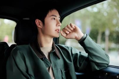 #赛车手问王一博真的是第一次吗# 这就是王一博 可以把自己喜欢的事情做到极致[打