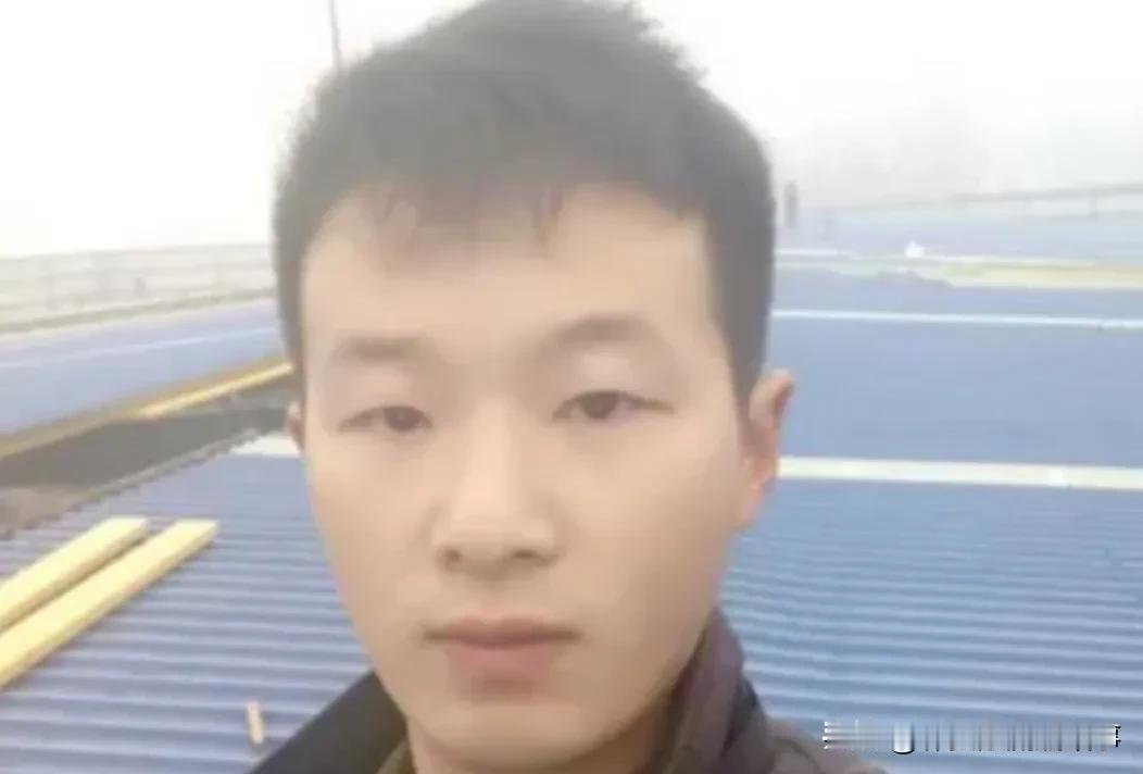 2022年3月的一个傍晚，房玉翔像往常一样走在回家的路上，突然，一声巨响打破了村