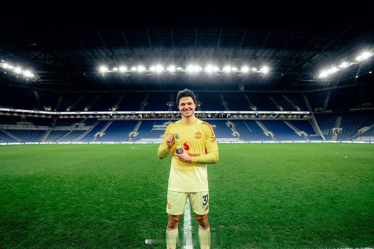 埃弗顿0比1曼联Senne Lammens - Man of the match