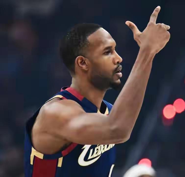 莫布里和阿伦双塔都在
才是最强的骑士
半场轰下80多分
这还是在米切尔失常的情况