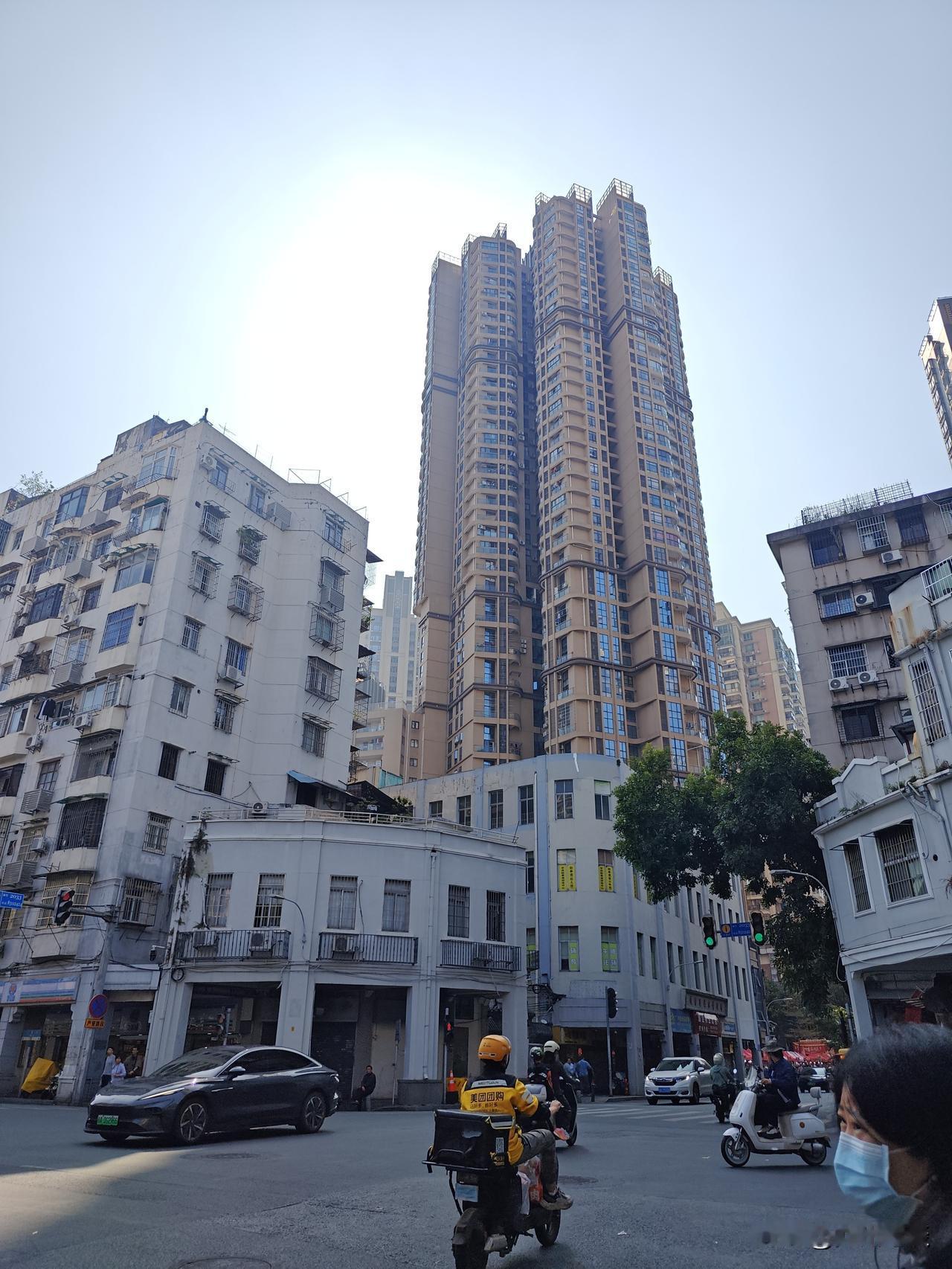 跳出老城区电鸡包围圈，摆脱不友好邻居的桎梏！进入全新居住环境，重获新生！不用为加