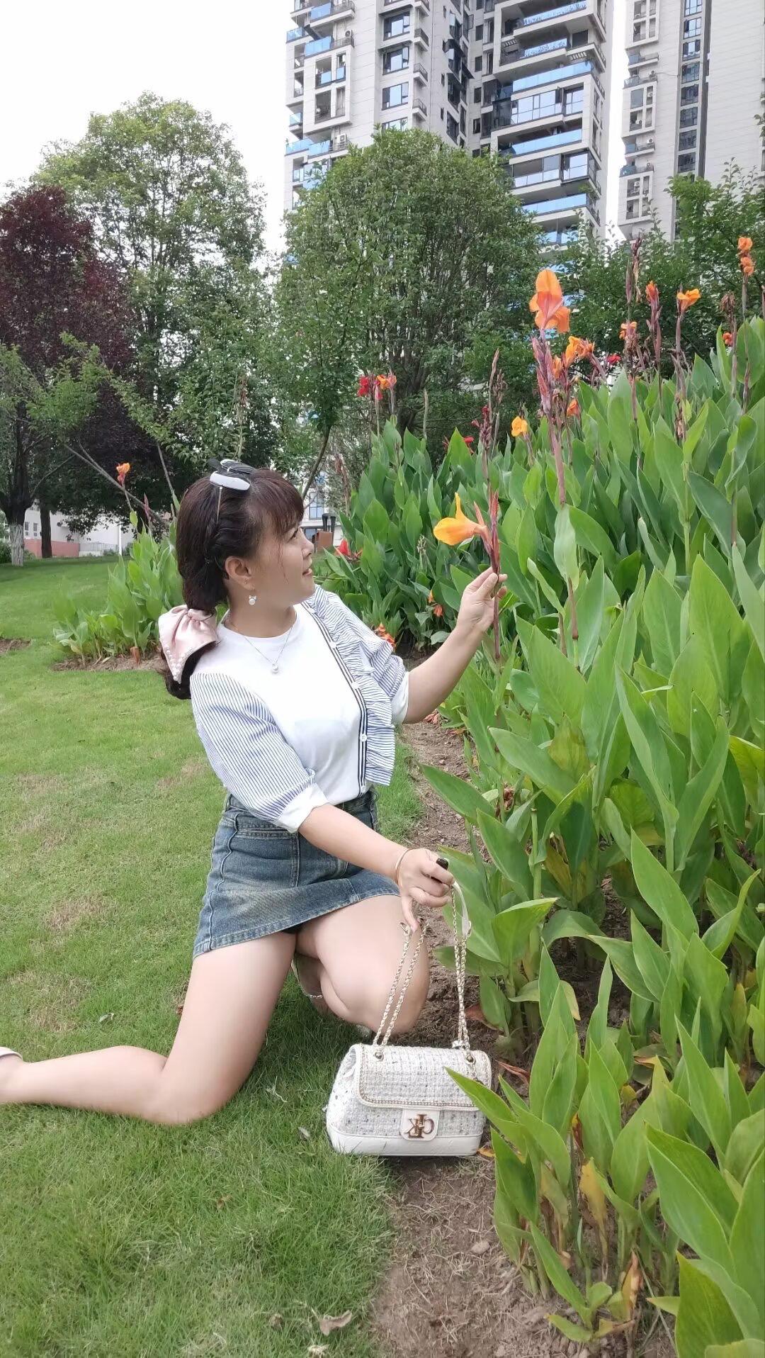好好生活，善待自己，把心放宽，把事看淡，平凡的日子也会满是温暖