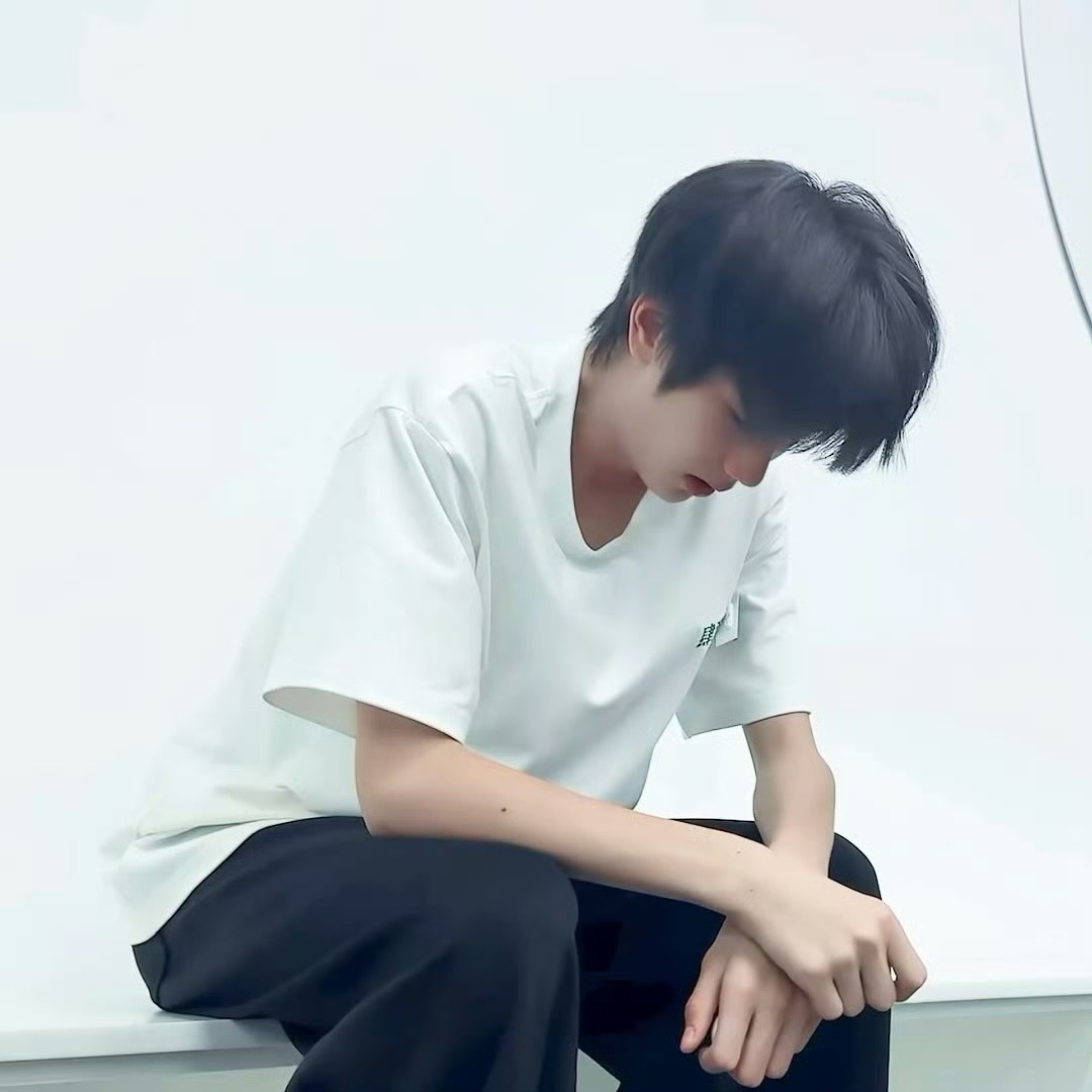 最努力、最上进的孩子偏偏没有舞台…李煜东没惹你们吧🥺经常cue跟着峰峻有前途 