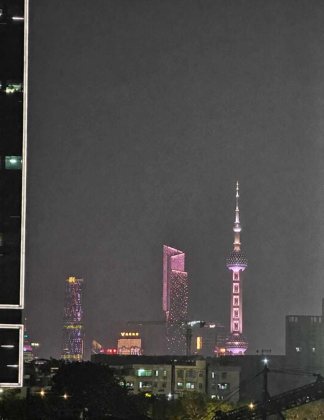 这个塔安在广州好像也蛮应景的
广州 广州塔 东方明珠 广州三件套 广州打卡 ai