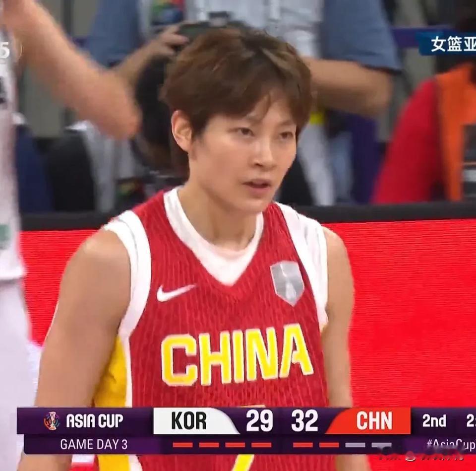 【杨力维三次打停韩国队】
中国女篮战胜韩国取得亚洲杯小组赛两连胜，轮换出场的杨力