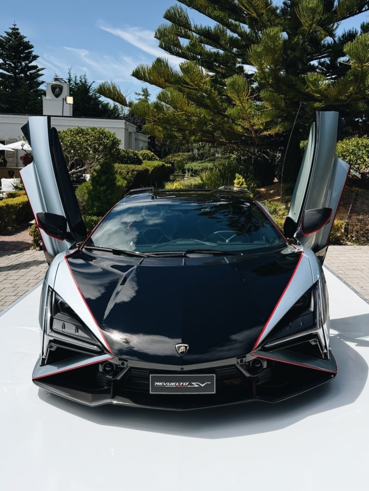 Lamborghini Revuelto SV 