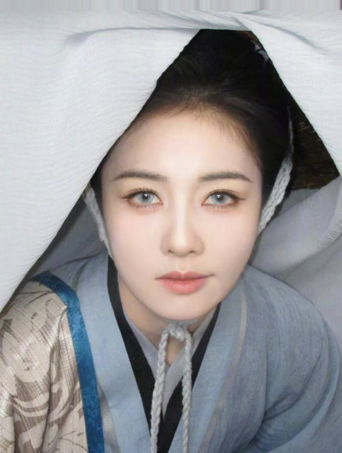 白鹿李佩仪异瞳妆白鹿今日也仪相见李佩仪 白鹿李佩仪异瞳妆 