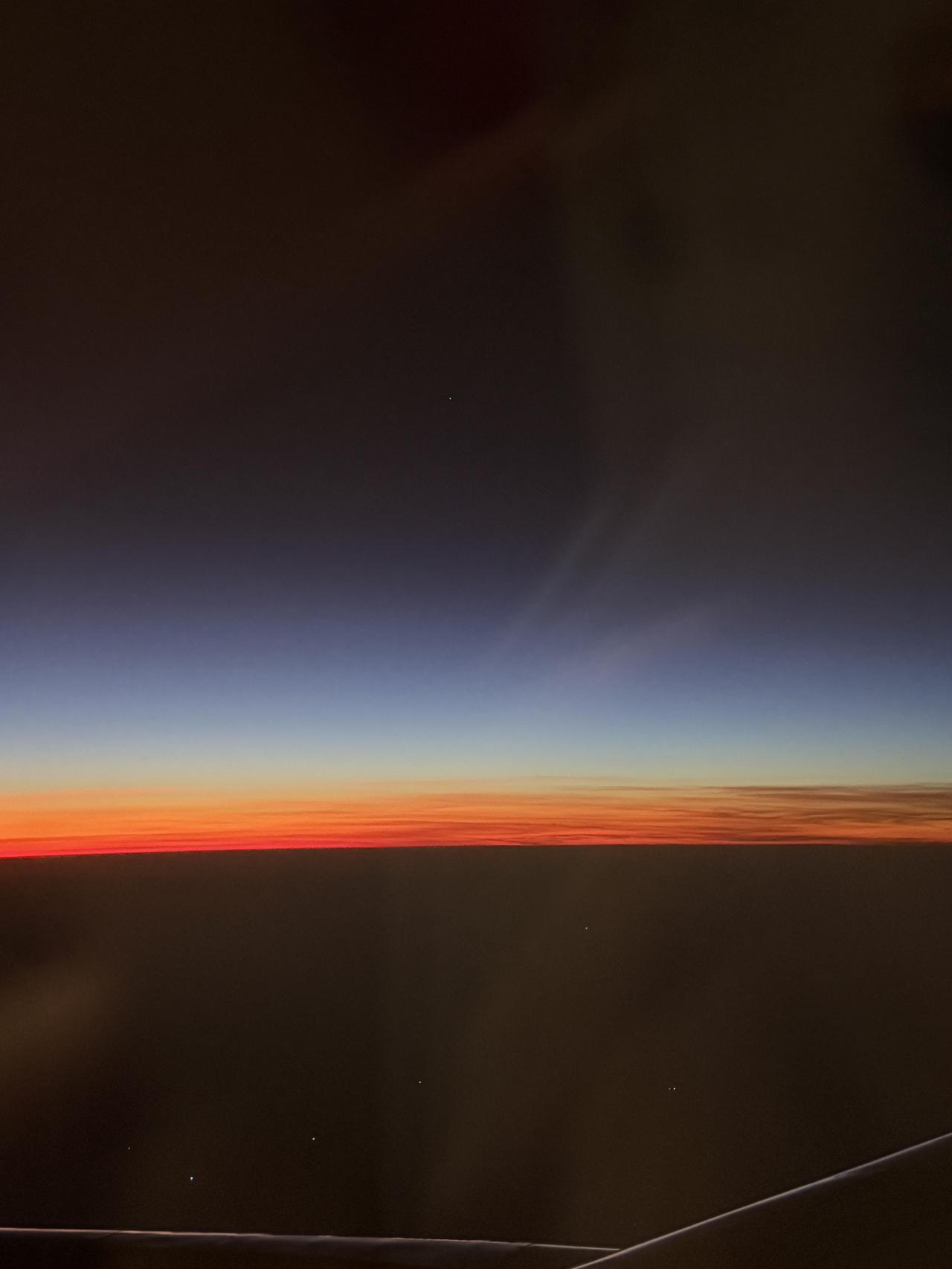 加文的文字劫。
明知道道路艰难而遥远，还是选择了这条路，已默默独行了40年。
甘