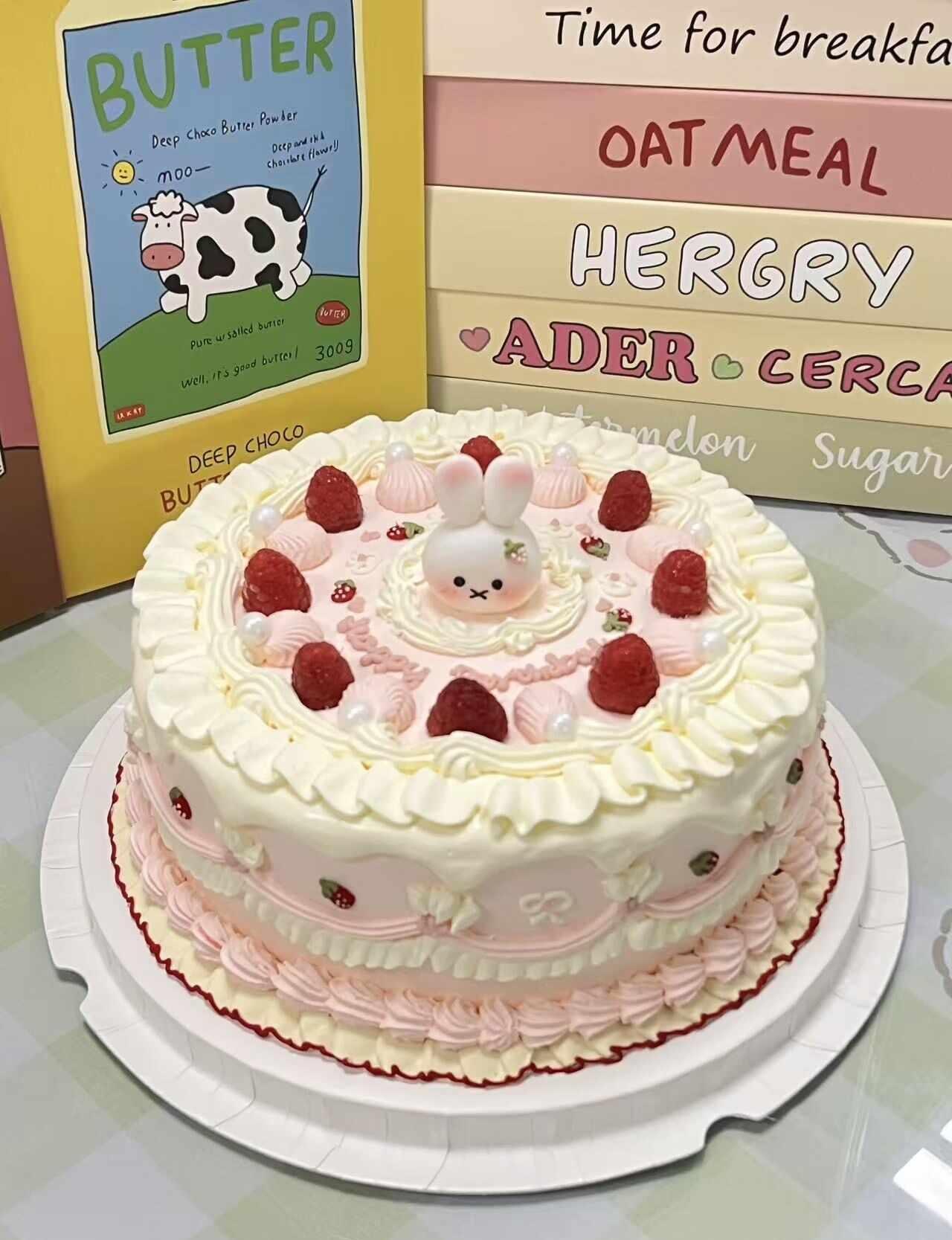 广州白云区蛋糕店、ins风蛋糕
复古蛋糕 ins蛋糕 生日蛋糕 立体小动物蛋糕 