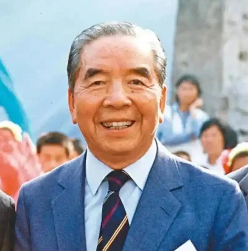 1987年，一向健康的“世界船王”包玉刚被查出患上了癌症，一天，他找到在美国攻克