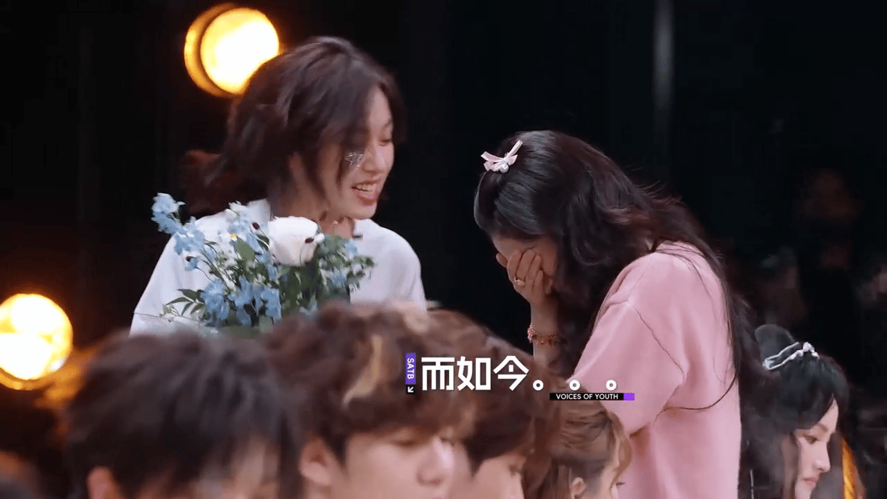 王晓赟子代露娃从师姐到嫂嫂📸舞台休息聊起相处岁月，三种叫法串联成长轨迹，一声嫂