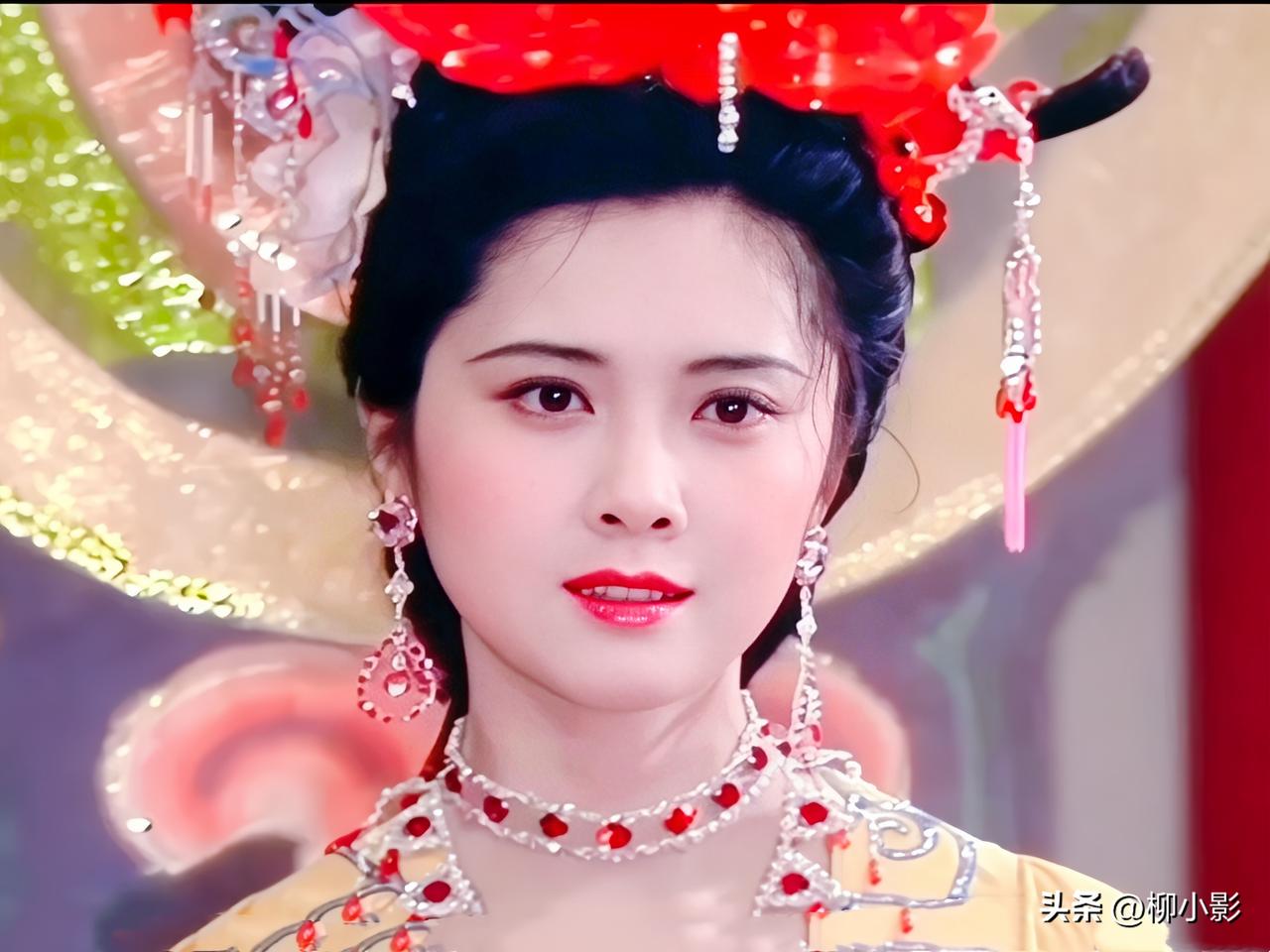 🌿温婉端庄·大家闺秀
 
1. 朱琳｜女儿国国王（86西游记）
雍容柔和，眉目