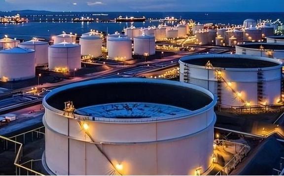 南海有这么多石油，为什么中国不开采？

南海，这片广袤的海域，一直以来都是资源争