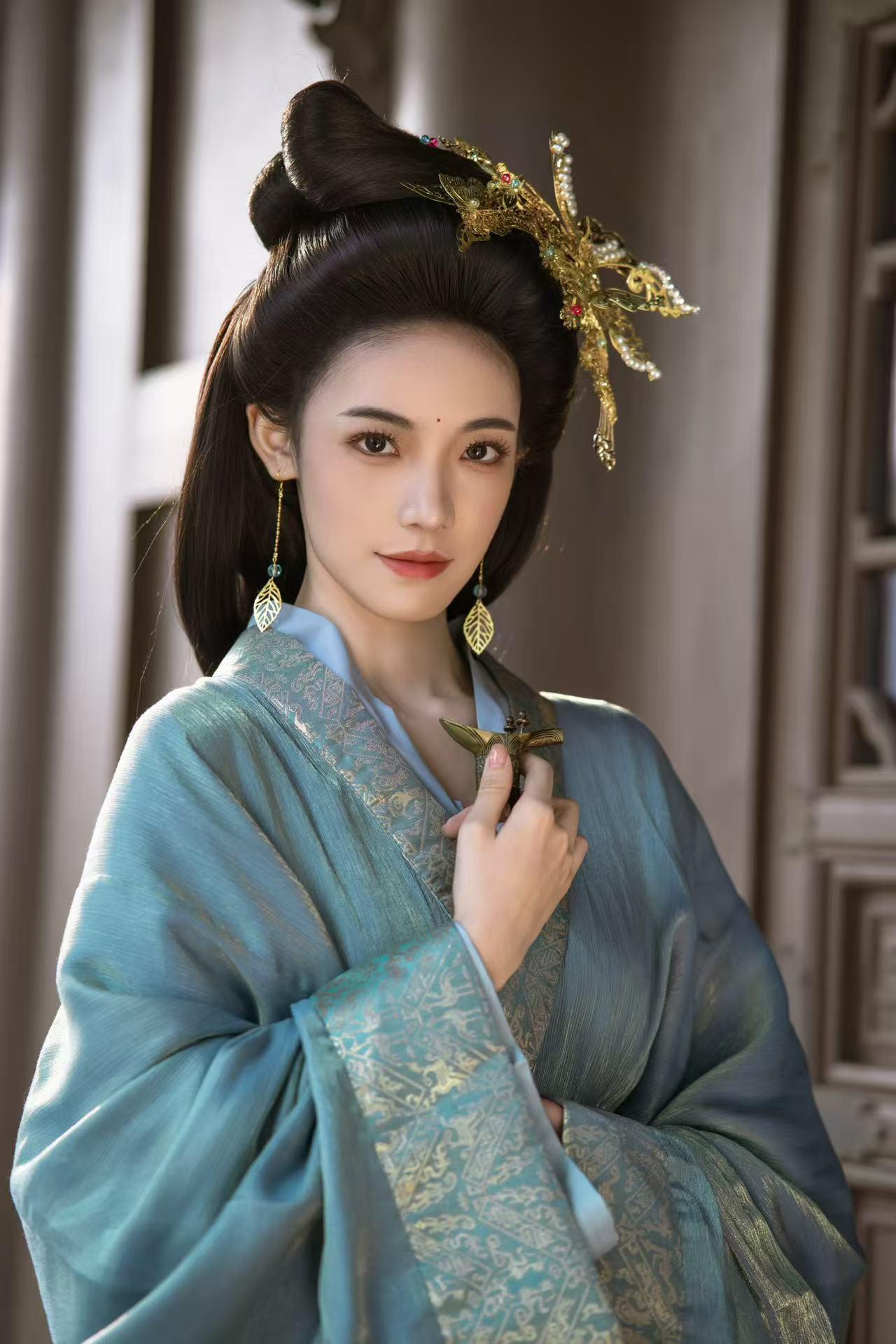 现在很少看到这种野心勃勃的女配啦。