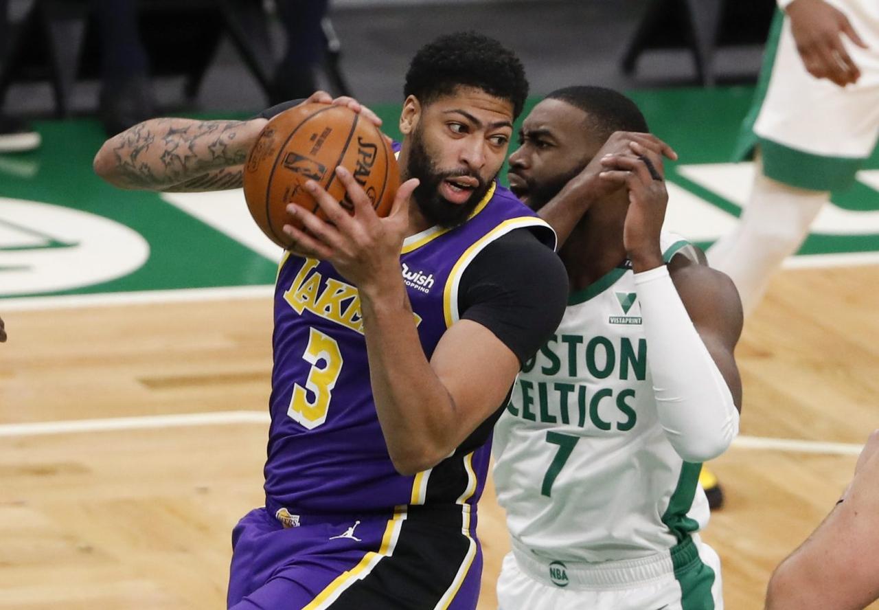 据NBA记者杰克·费舍尔报道，波特兰开拓者已经成为积极追求杰伦·布朗的球队之一，
