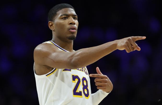 1月16日讯 NBA常规赛，湖人117-135不敌黄蜂。本场比赛，湖人前锋八村塁