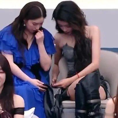 阚清子孙怡将一起录制你好星期六你好星期六好六阵容再升级！阚清子孙怡惊喜同框录制，