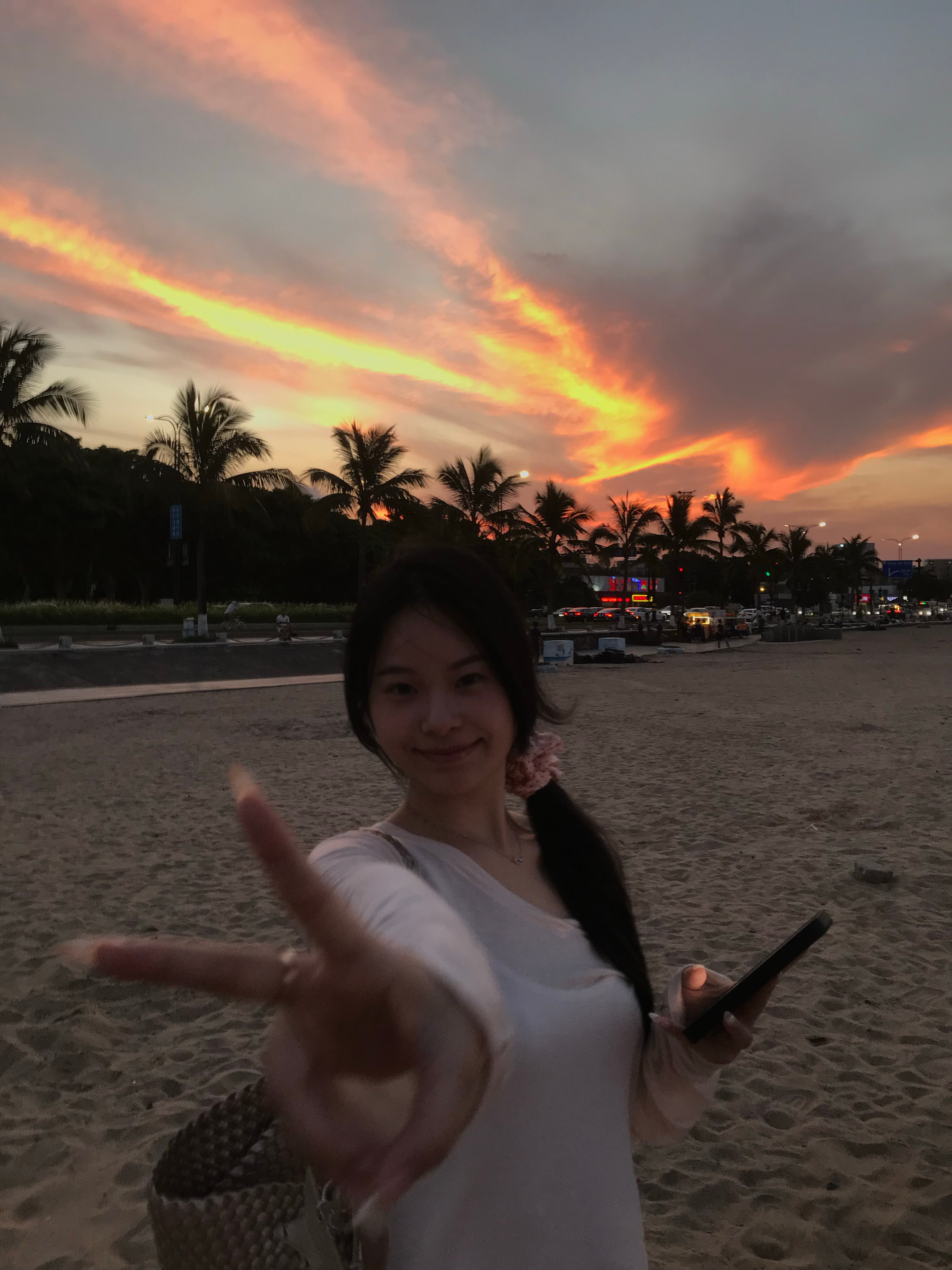 好幸运！看到了好漂亮的日落嘻嘻 ​​​