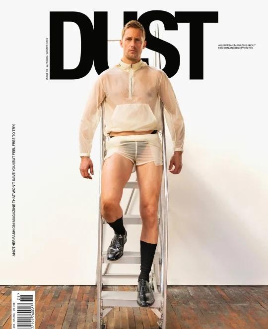 E大为DUST拍摄的新封面：生猛直给
Alexander Skarsgård｜D