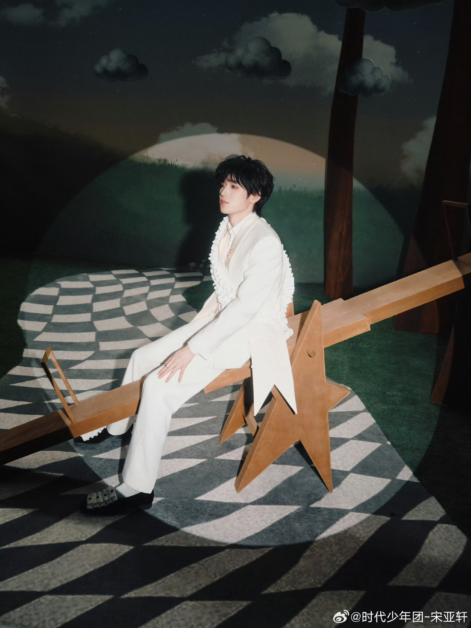 宋亚轩 爱是能找到彼此的魔法 这是新歌歌词的一句吗？相信大家都会拥有这个魔法，找