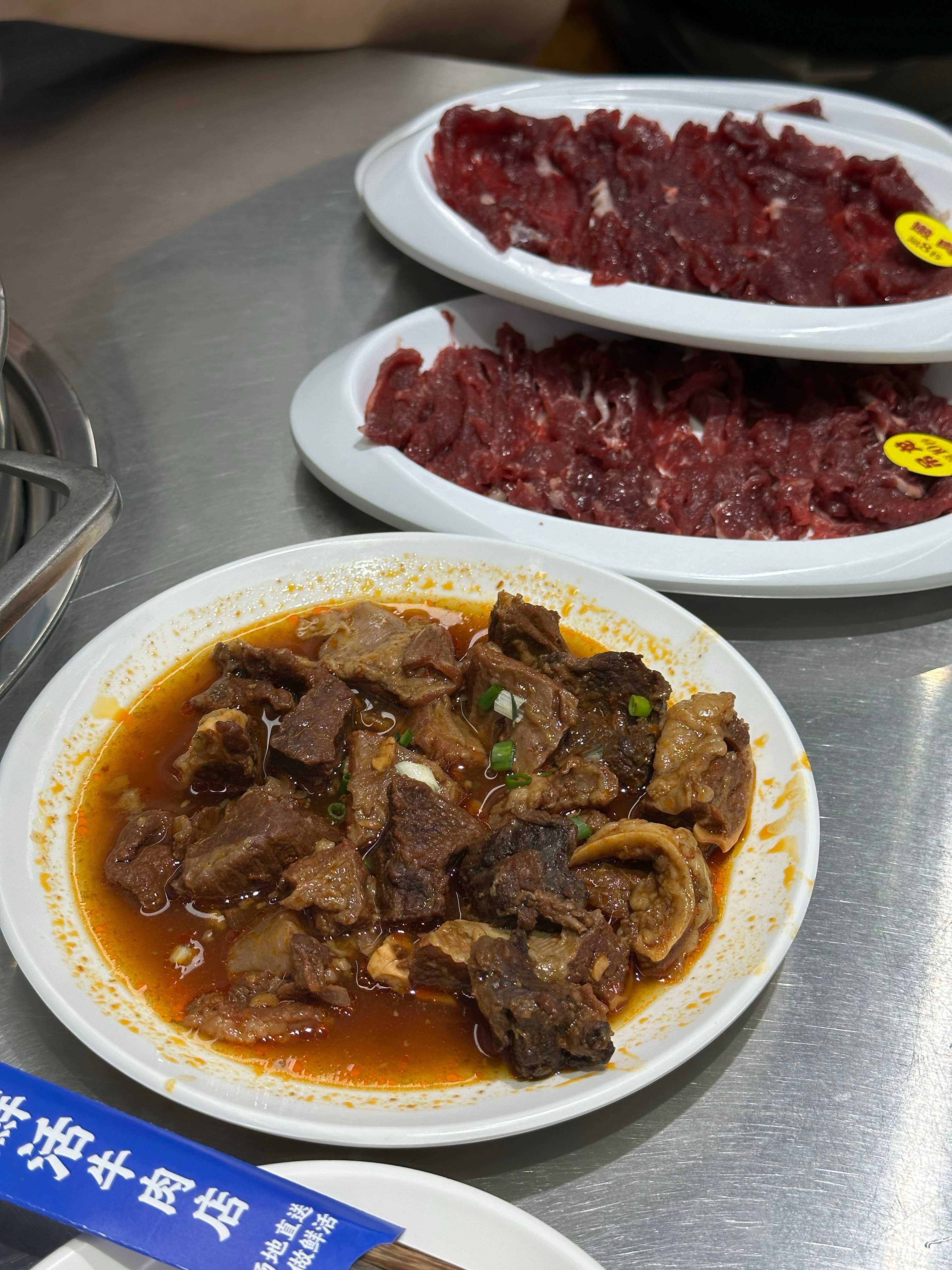 美食  经我亲自测评，泉市是最近鲜切牛肉火锅最OK的（这家不是） 杭州·杭州湖滨