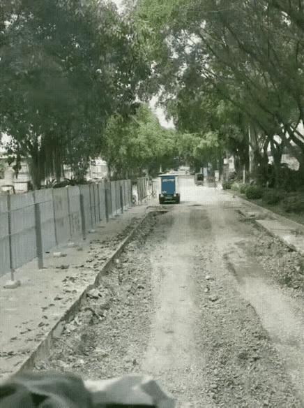 你的快递卡在路上了
