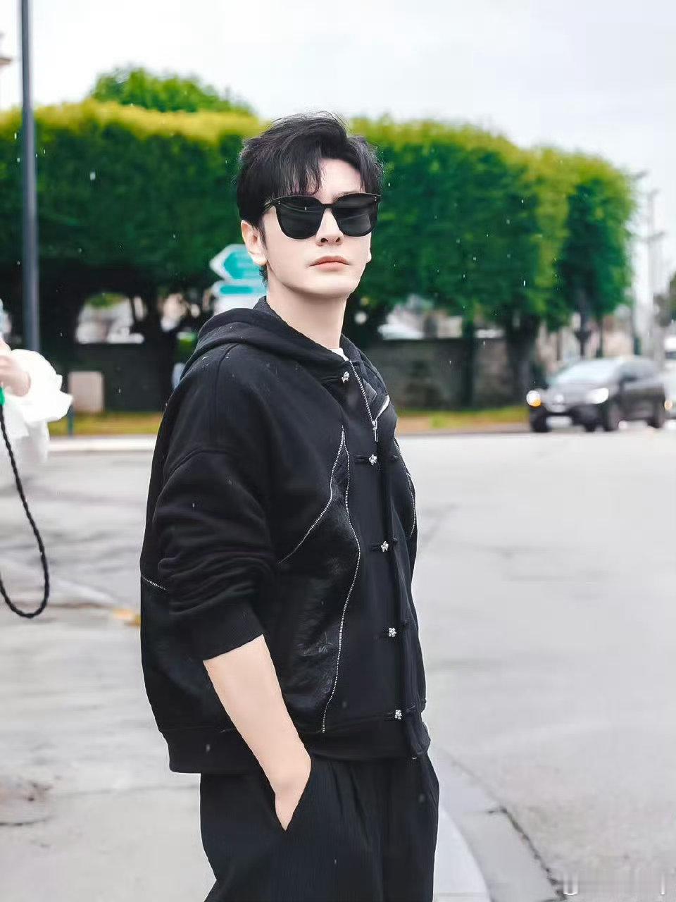 黄晓明尹正创业谁当老板内娱双老板组合重磅登场，黄晓明尹正合伙搞事业，养成系新人计