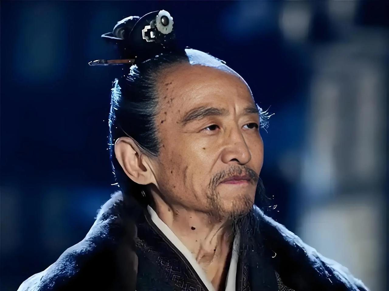 贾诩，被后世称为“三国第一毒士”。他的智谋不似诸葛亮般光明磊落，也不同于荀彧以匡
