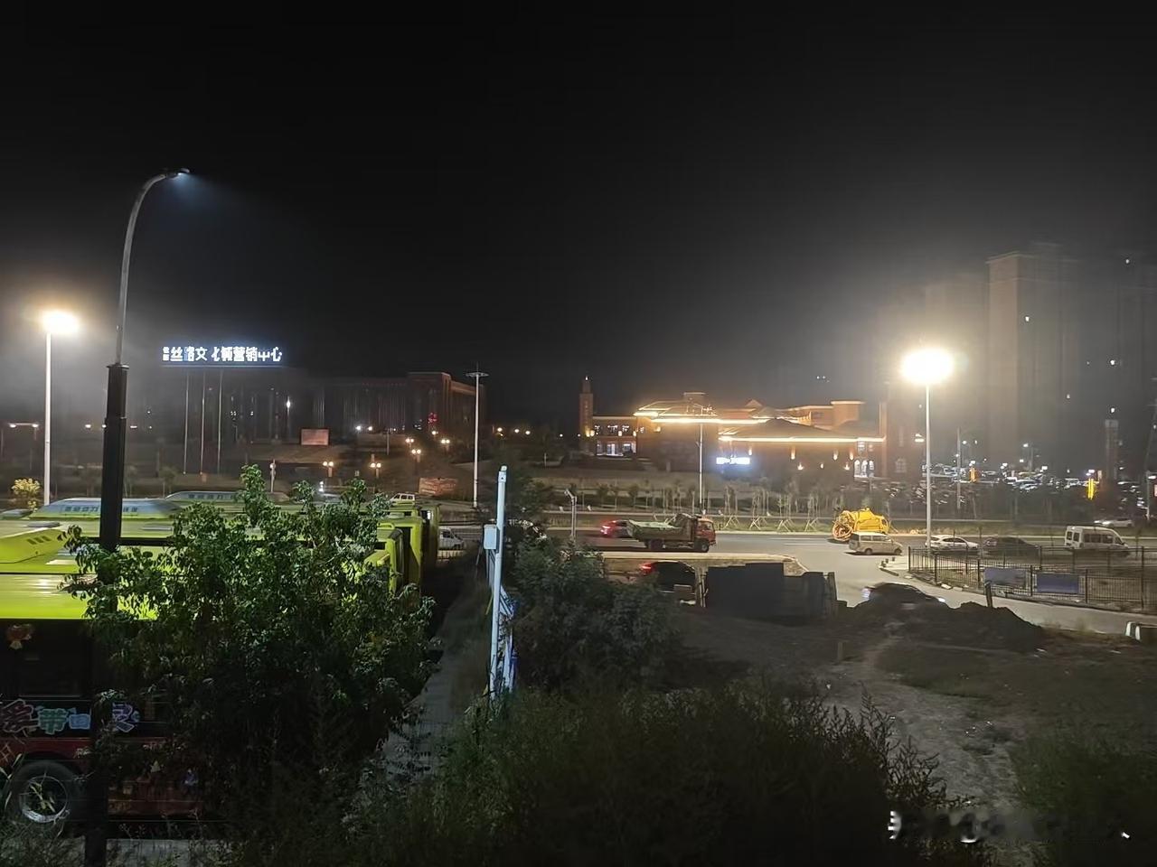 夜间出行再迎利好！西泉街路灯又有新进展，这段已经亮了
 
    收到粉丝最新夜