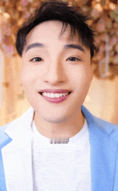 家人们谁懂啊，刚准备为他的“人生终极副本”欢呼，看完才发现是大型抽象现场！这波反