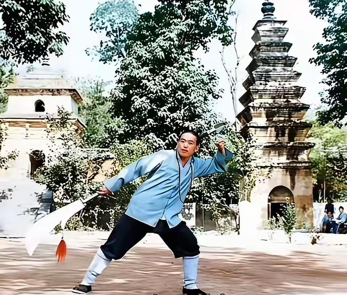 为富不仁？外媒报道，
中国富裕人群通过地下网络规避每人每年5万美元的外汇限额，向