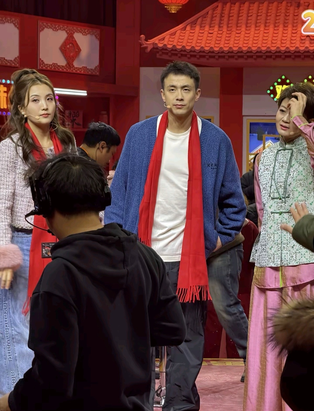 赵继伟  继伟参加辽视春晚的节目录制辽宁男篮