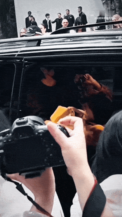 #易烊千玺车里这段# 陈飞宇内心：我跟他没区别啊，怎么自己挨骂，别人挨夸。[允悲