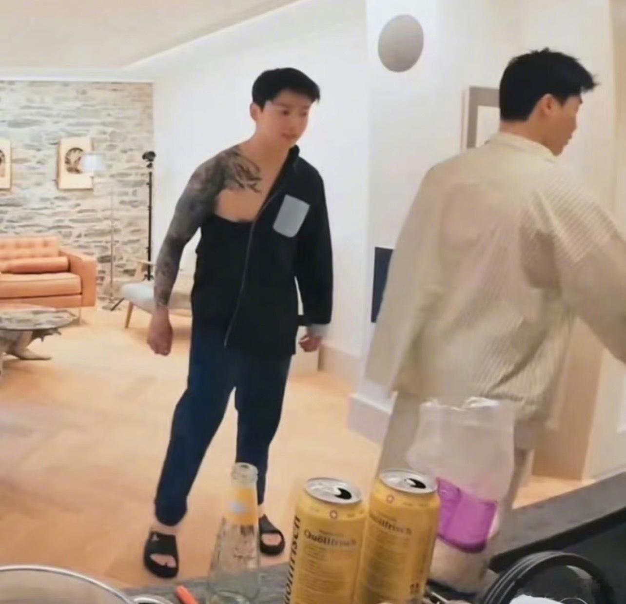 kpop来了个杨过田柾国 纹身