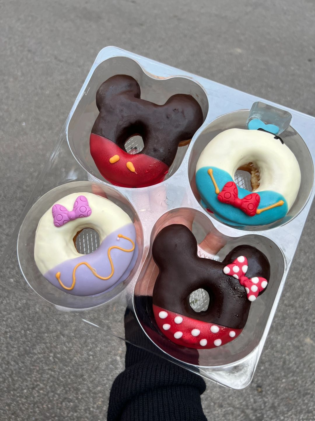 迪士尼奇妙甜甜圈🍩送女朋友被表扬了一天