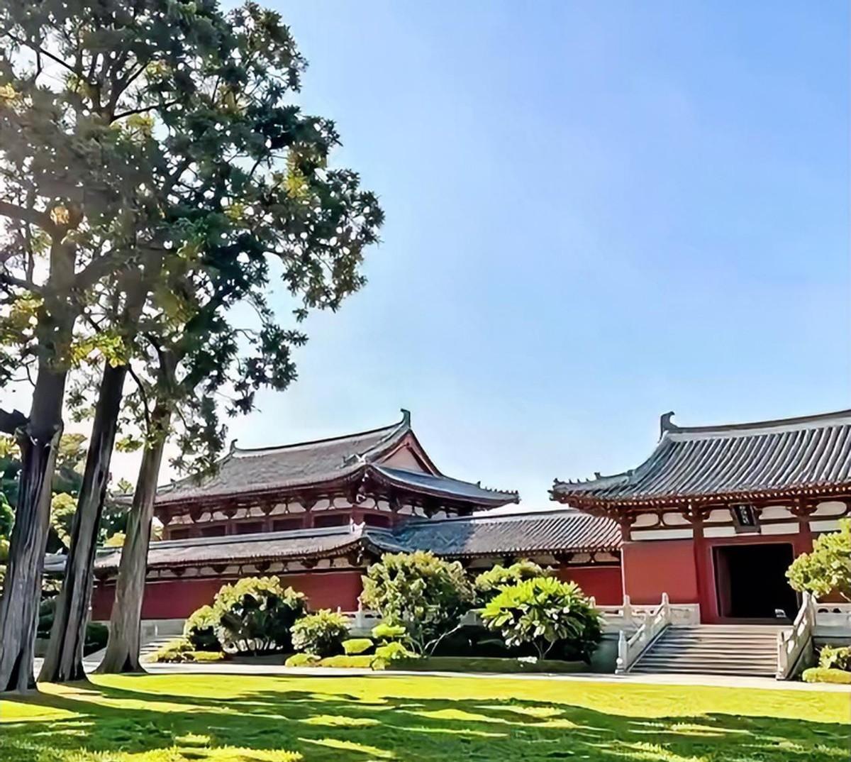 近日，在台海局势纷复杂的背景下，权威部门正式发布了明确阐释和平统一立场与反分裂决