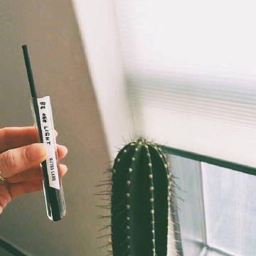 遇到不可理喻的事情，接受，处理，远离，不追问。最后这三个字，是生活教会我的最重要