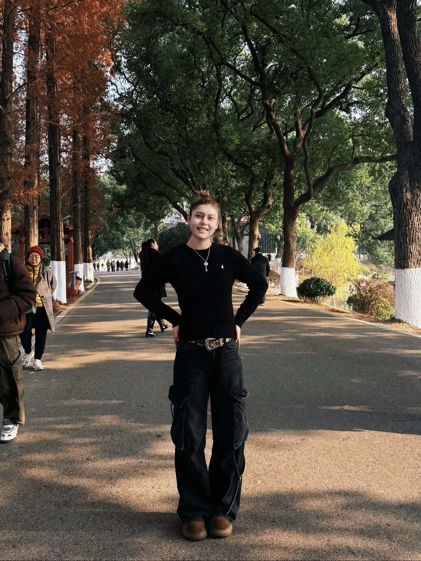 和妈妈一起逛公园