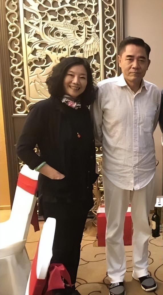 这对朴素低调的夫妻你们喜欢吗，
他俩应该说是娱乐圈里的模范夫妻之一，
演技好，做