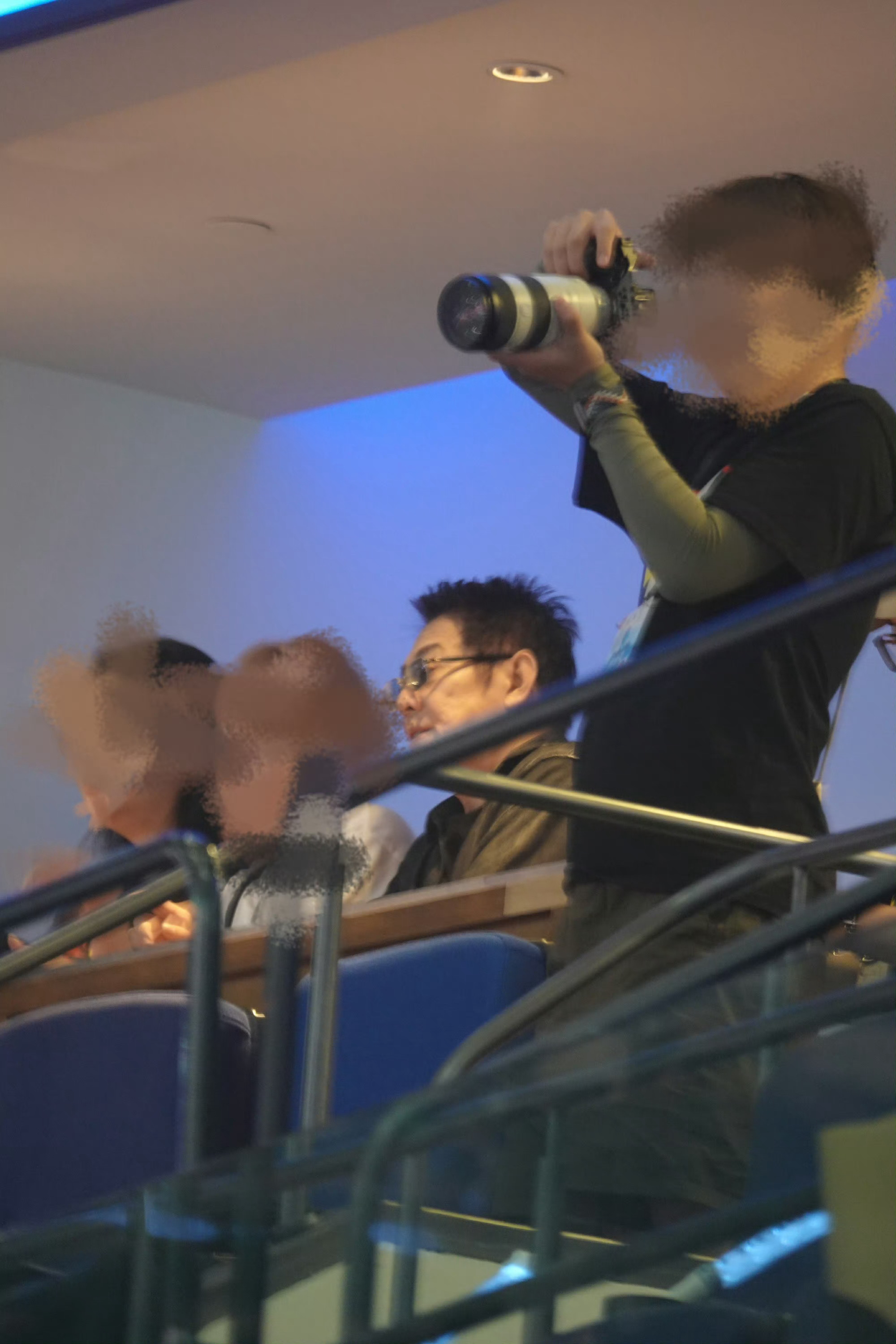 李连杰都去看张艺兴演唱会了？ ​​​