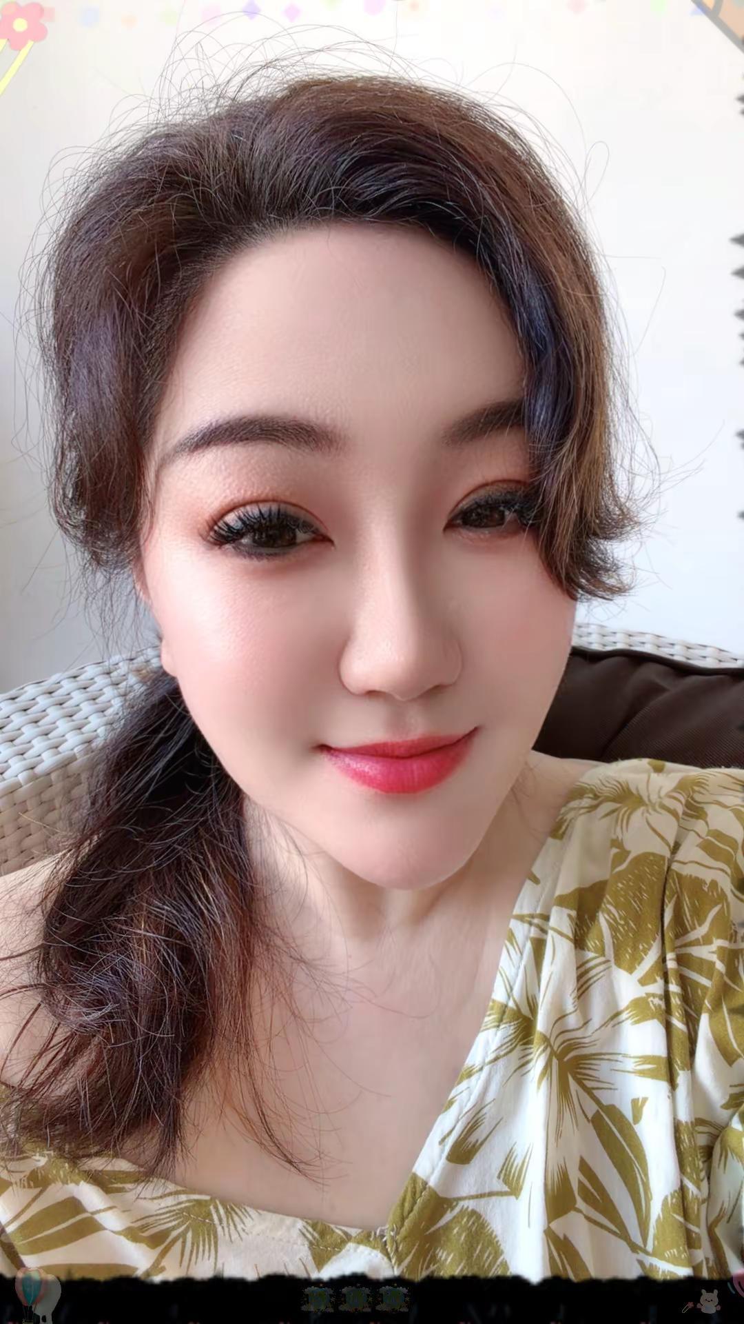 日常保持富态 精致眼妆 好不好看都是限量版