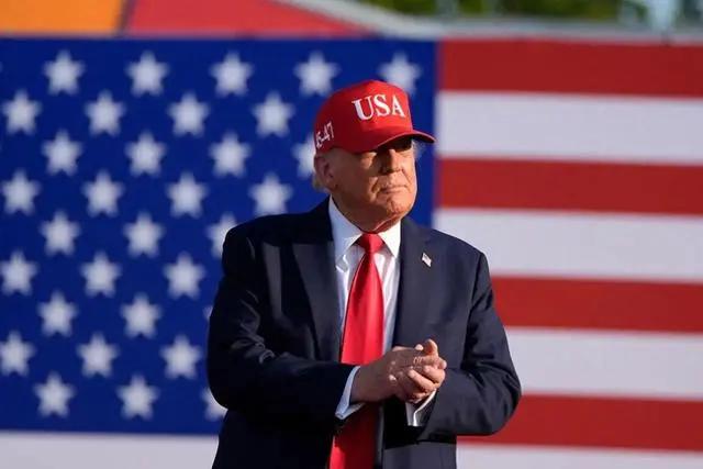 伊朗与美国的战争现在是先谈后打，打打再谈谈，有时候是边打边谈。据伊朗武装部队中央