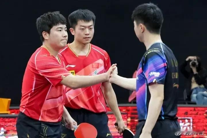 3-2！国乒包揽冠军却遭坏消息，樊振东因伤退赛，马龙两连败
北京时间2024年1