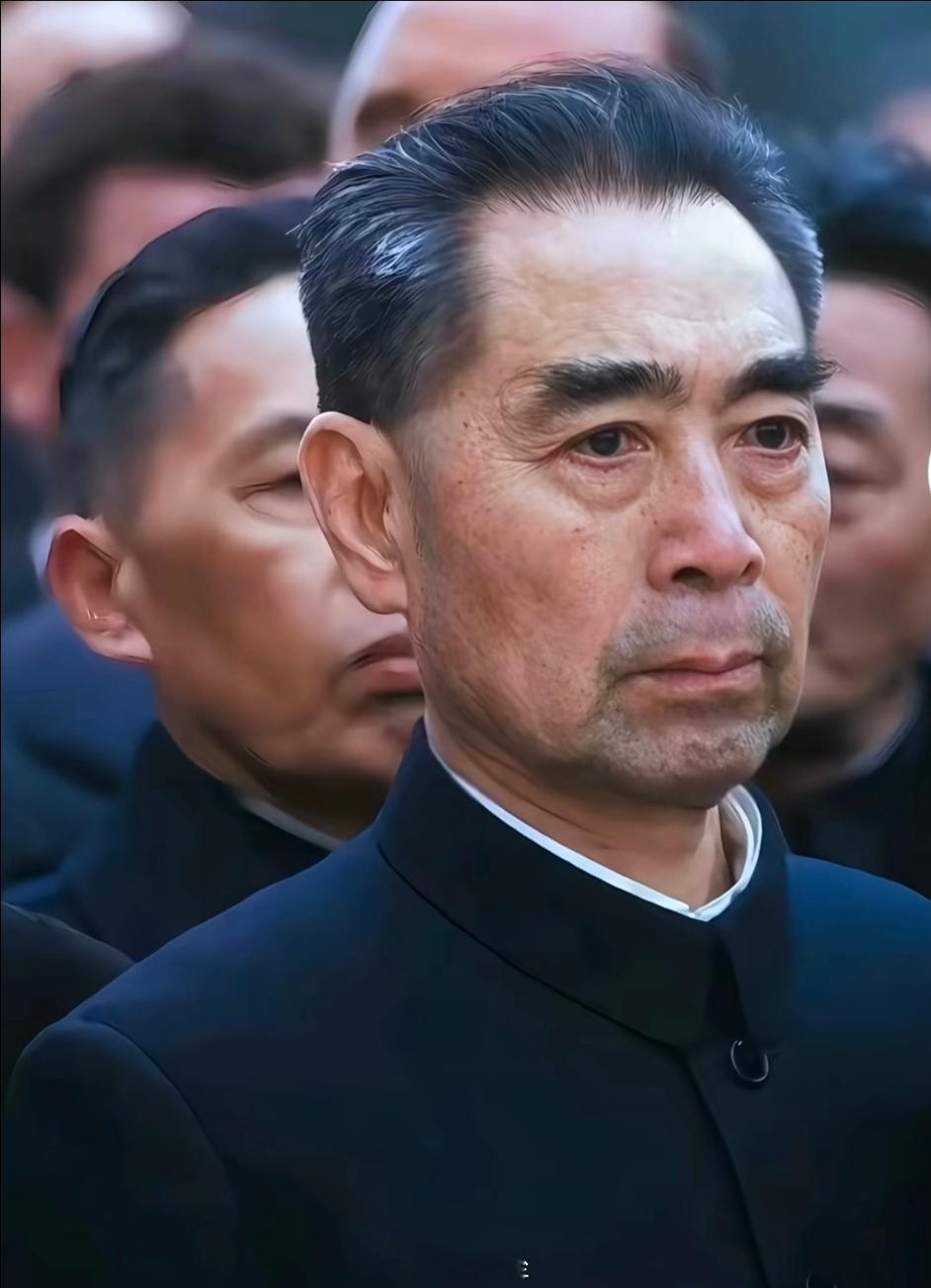 我没办法用语言表达对他的热爱与崇敬！更无法用什么样子的心情理解他的离去！ 